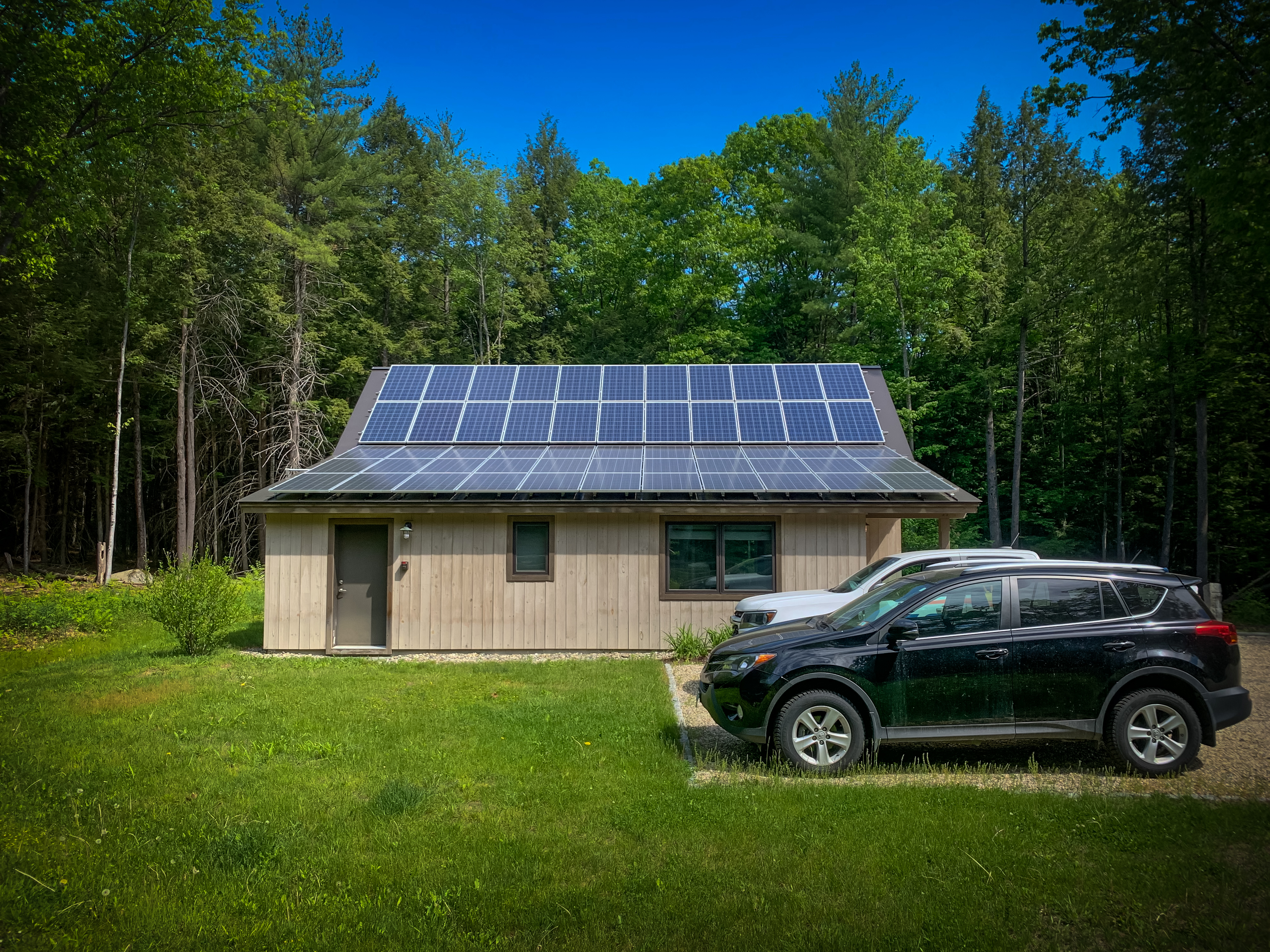 What Are the Federal Incentives for Solar, Batteries, and EVs?